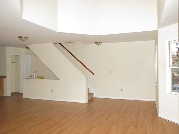 3rd image of 355 2nd St #215