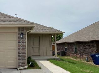 1320 E Cavanaugh St, El Reno, OK 73036