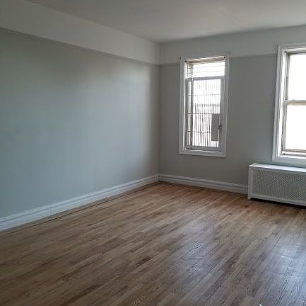 4th image of 3900 Greystone Ave APT 61E