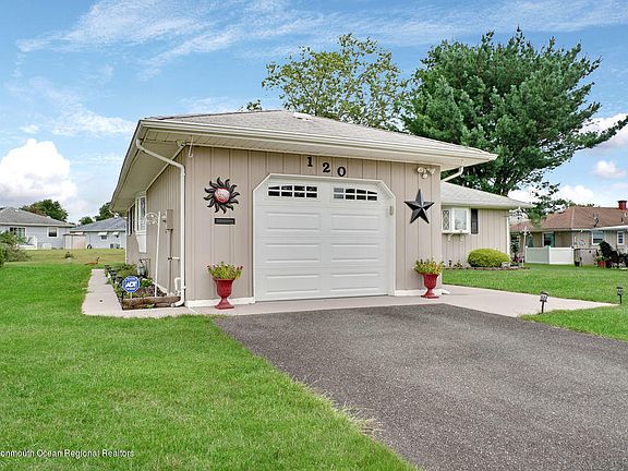 4th image of 120 Guadeloupe Dr