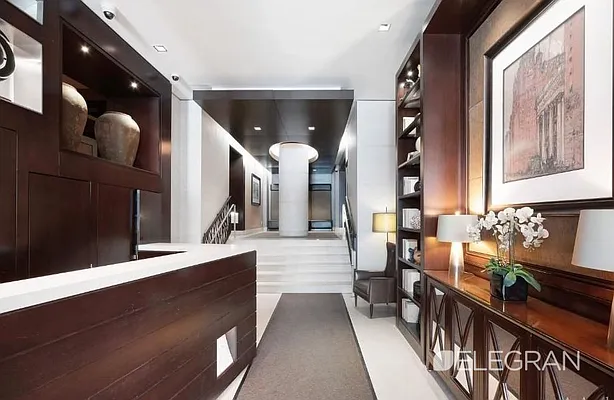 Rented by (Legacy) Elegran | media 9