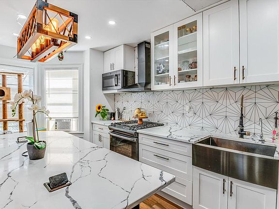 5th image of 85 Orchard St #1