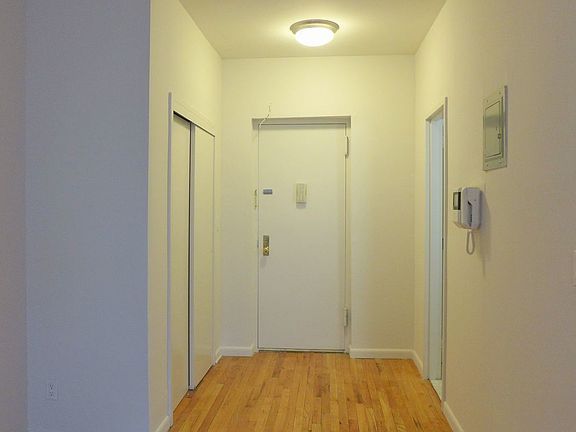 5th image of 228 E 85th St APT 3D