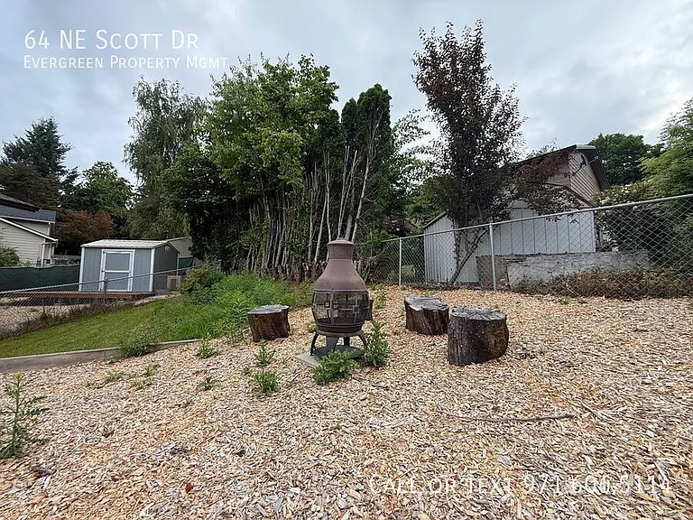 64 NE Scott Dr — Photo 56