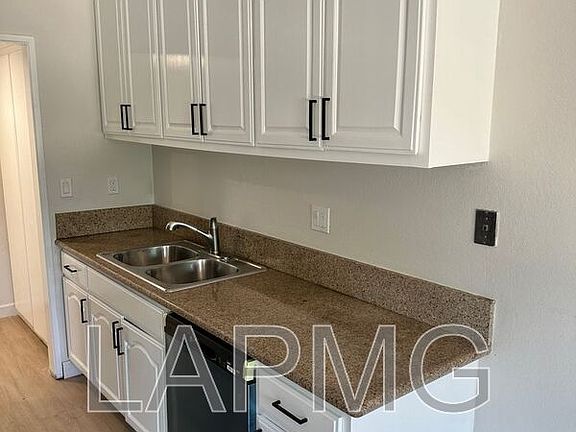5th image of 5435 Bellingham Ave APT 204
