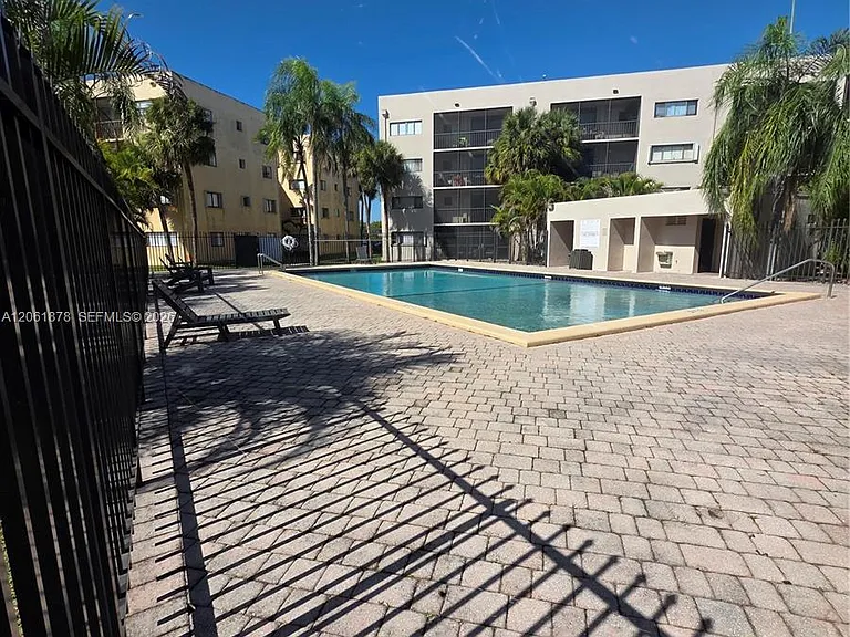 8600 SW 133rd Avenue Rd #424 — Photo 54