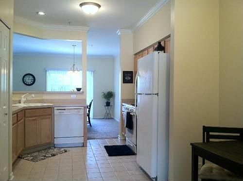 4th image of 821 Stuarts Dr