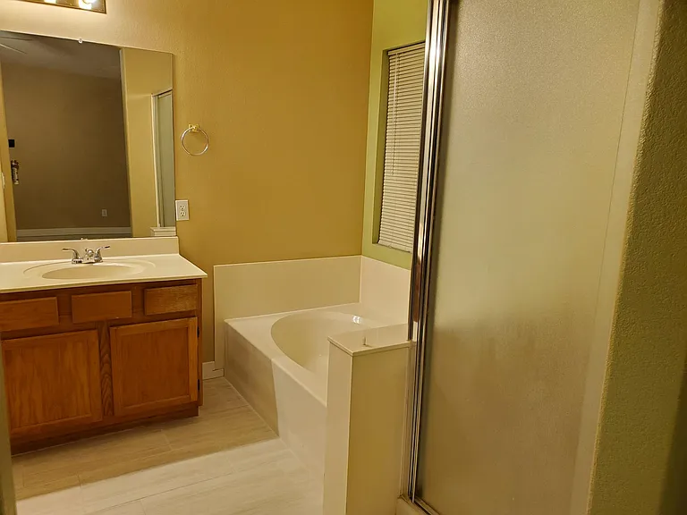 871 E Orchid Ln — Photo 10