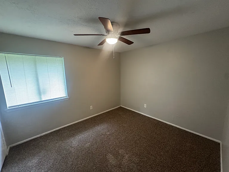 23139 Lestergate Dr — Photo 13