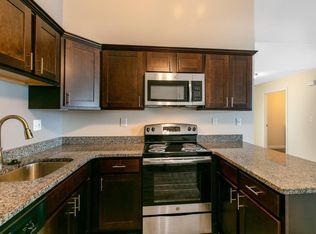 63 Mansion Blvd #40E, Delmar, NY 12054