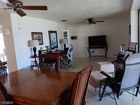 4th image of 5305 SW 2nd Pl