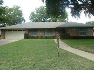 220 E Pleasantview Dr, Hurst, TX 76054