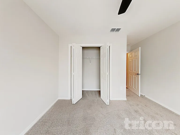 505 Interlock St — Photo 12