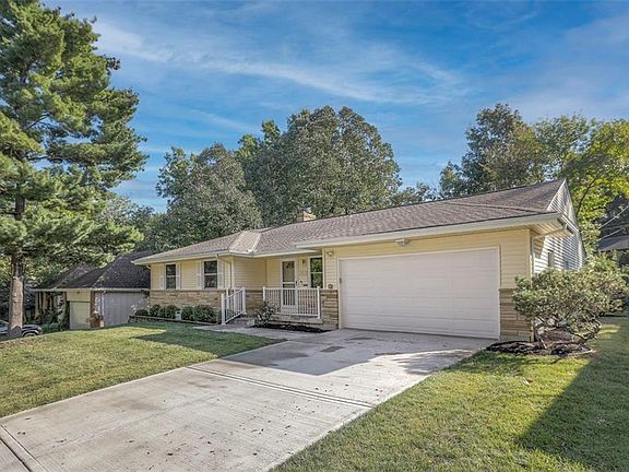 2nd image of 8813 Belleview Ave