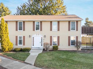 3917 Country Pl APT C, Sheboygan Fls, WI 53081