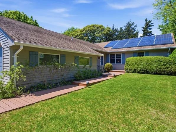 11 Mimosa Place, Shelter Island, NY 11964