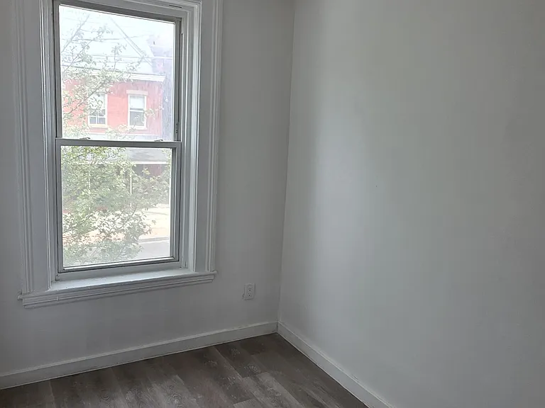 340 Congress St #2 — Photo 6