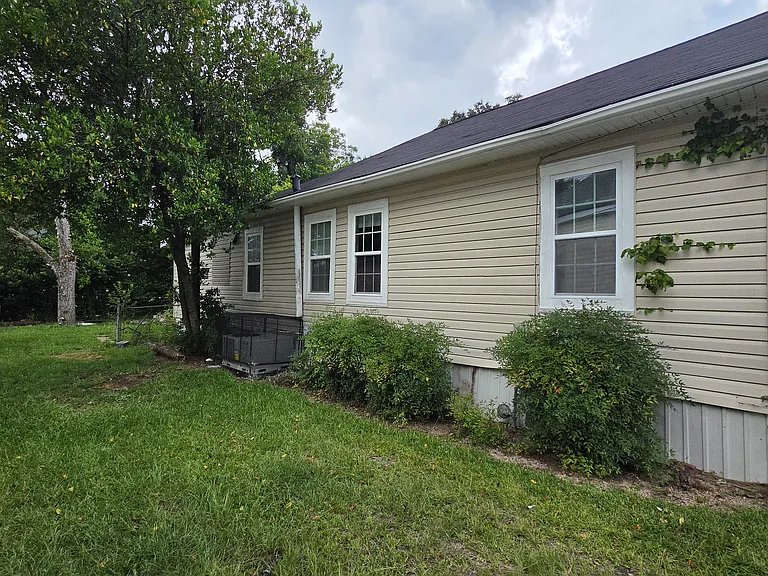 548 Colquitt St — Photo 2