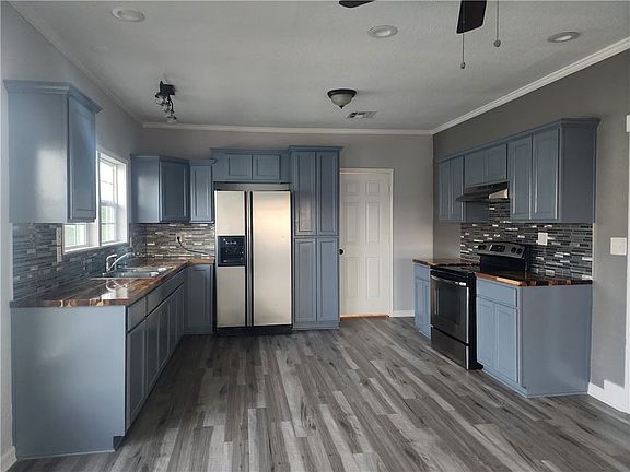 5th image of 225 Courtland Dr