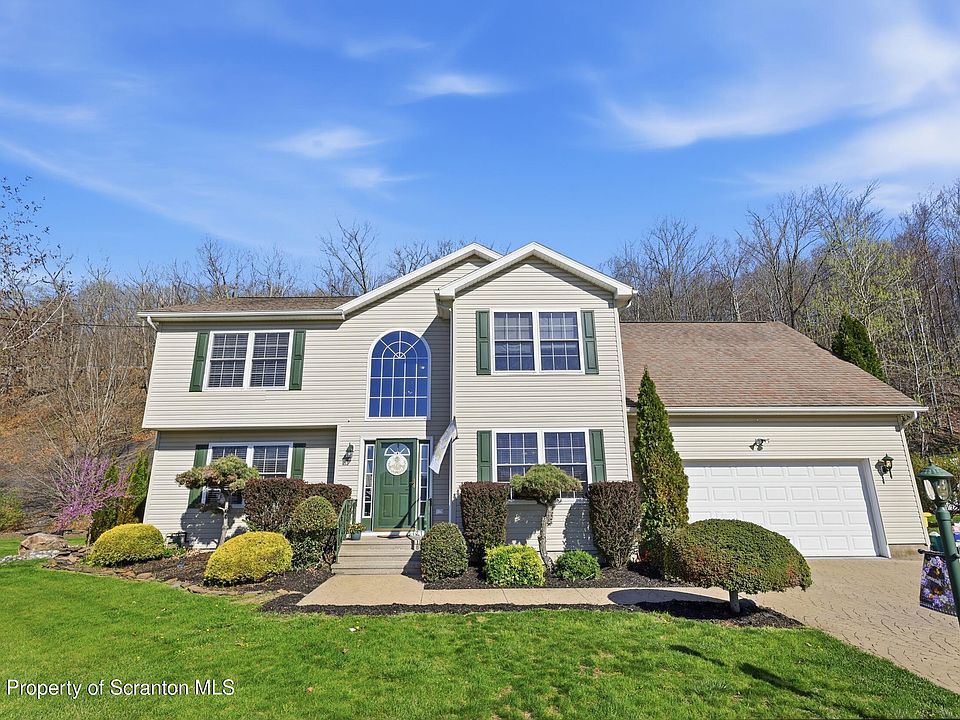 1st image of 200 Raymond Dr