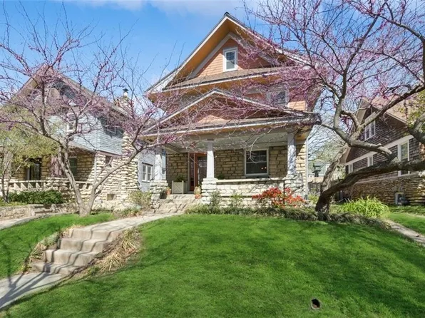 4237 Kenwood Ave, Kansas City, MO 64110