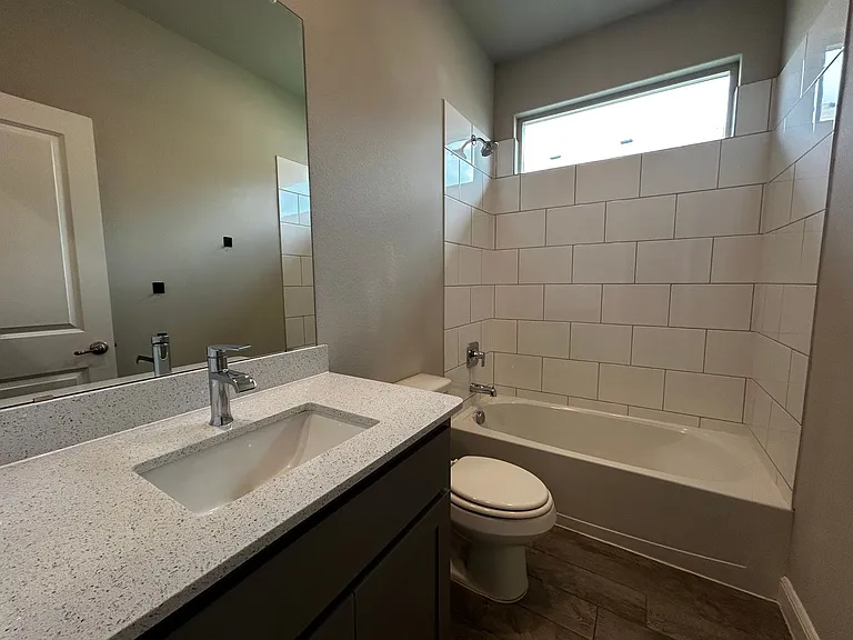 16028 Bronte Ln — Photo 25