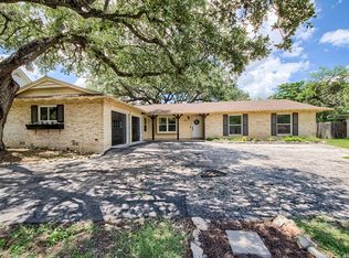 1111 Grey Oak Dr, San Antonio, TX 78213