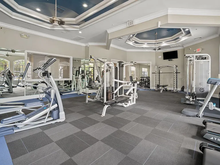 The Grand Reserve at Tampa Palms Apartments — Photo 34