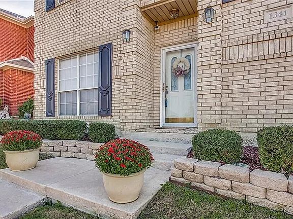 3rd image of 1341 Dallshan Dr