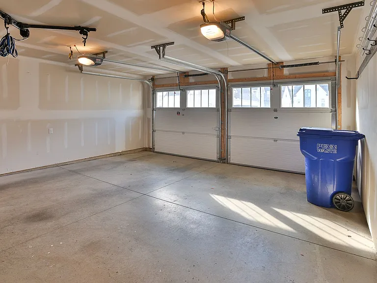 3118 Grove Ct — Photo 48