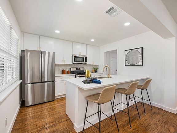 4th image of 9916 Cloister Dr