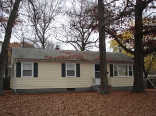 70 Adrian St, Warwick, RI 02886