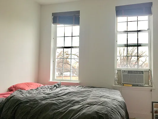 Rented by Premier Metro Realty Corp | media 11