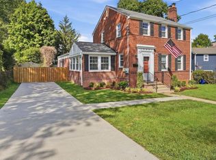 906 N Liberty St, Arlington, VA 22205