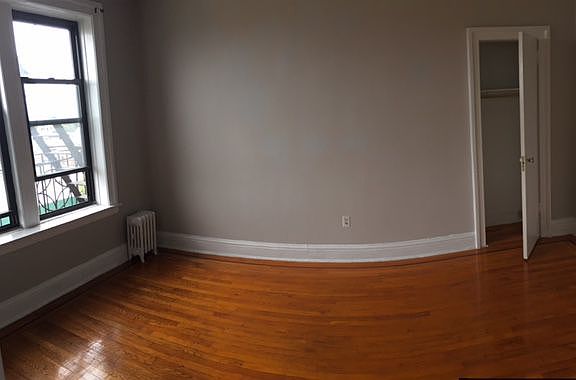 4th image of 2924 21st Ave APT 5I