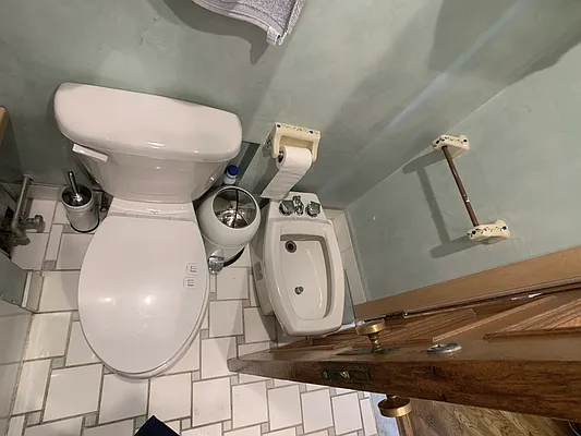 Rented by A P Realty Group NY LTD | media 42