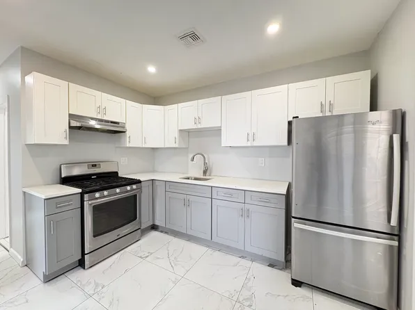 59 Warner Ave Floor 2, Jersey City, NJ 07305