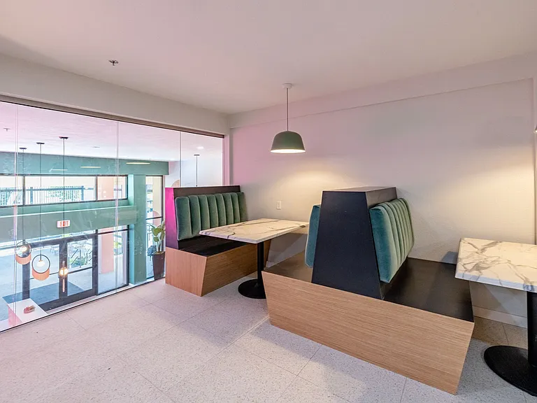 Alma Apartments — Photo 17