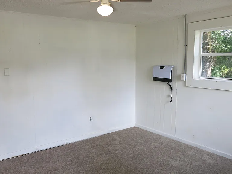 216 Bonita Ln — Photo 2
