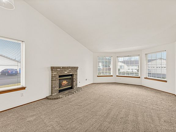 5th image of 1224 143rd St E