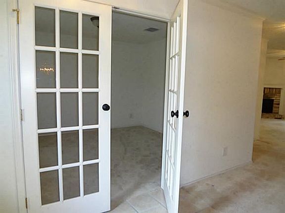 3rd image of 1664 Hickory Creek Ln
