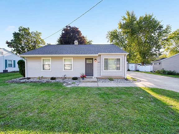 5th image of 3451 Cambridge Ave