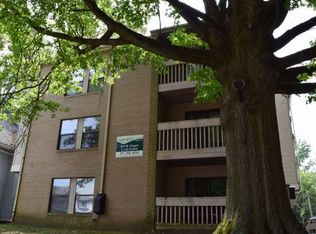 807 W Oregon St #202, Urbana, IL 61801