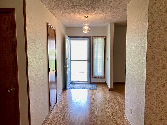 3rd image of 1228 Countrywood Cir