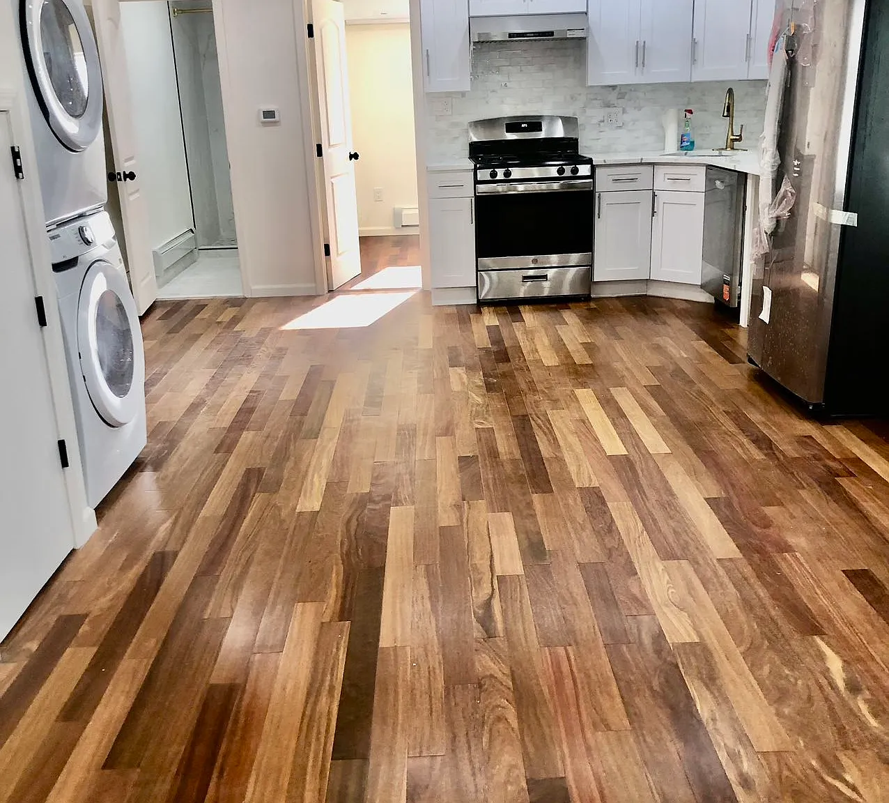 3 bed, 1200 sqft, $3,980 — Photo 2