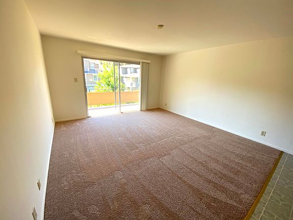 4th image of 2431 Carlmont Dr APT 21