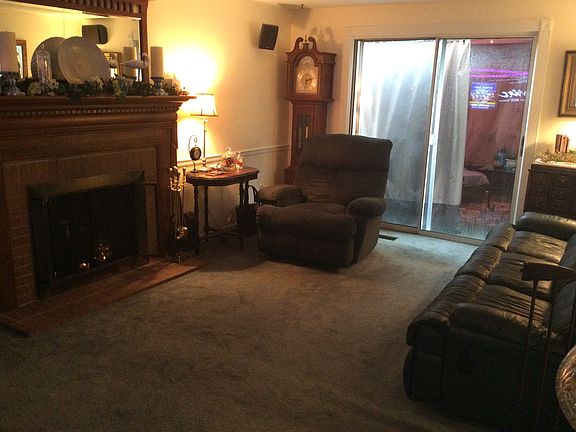 5th image of 871 Concord Dr