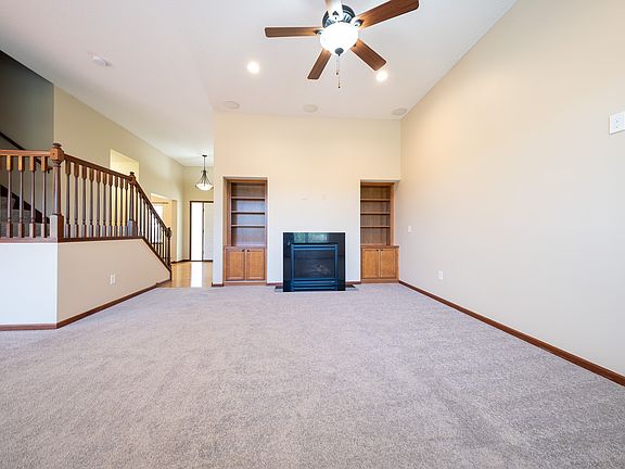3rd image of 16549 Dodd Ln