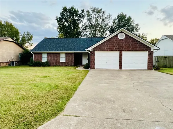 110 Cordes Dr, Siloam Springs, AR 72761