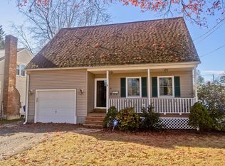 48 Vail St, Springfield, MA 01118